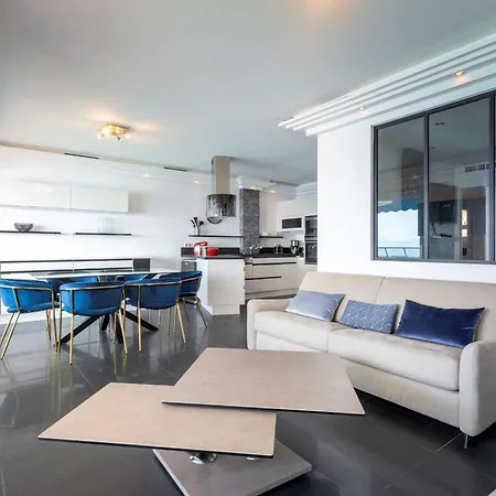 Spacious With Sea View In
