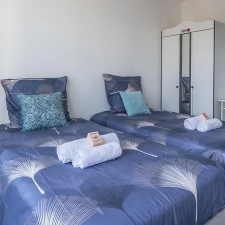 Spacious With Sea View In